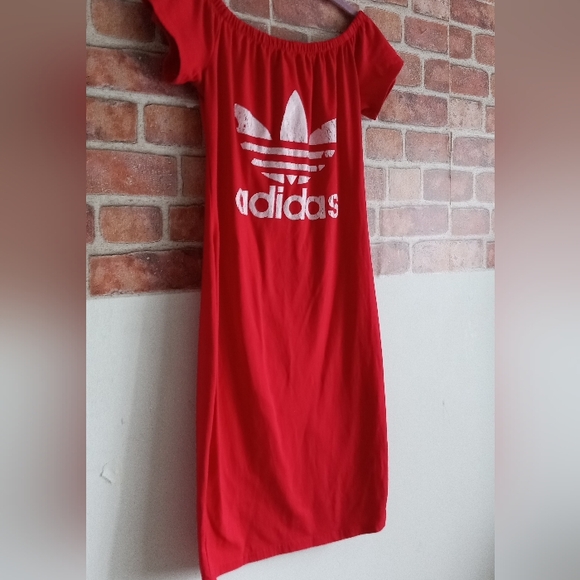 Adidas dress size small - Picture 2 of 5